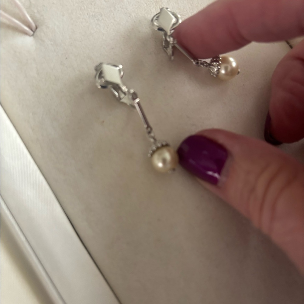 Vintage Richelieu Faux Pearl Necklace and clip on Earring Set circa 1930’s. - Picture 4 of 5